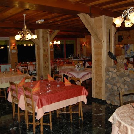 Hotel De La Couronne Міжу Екстер'єр фото