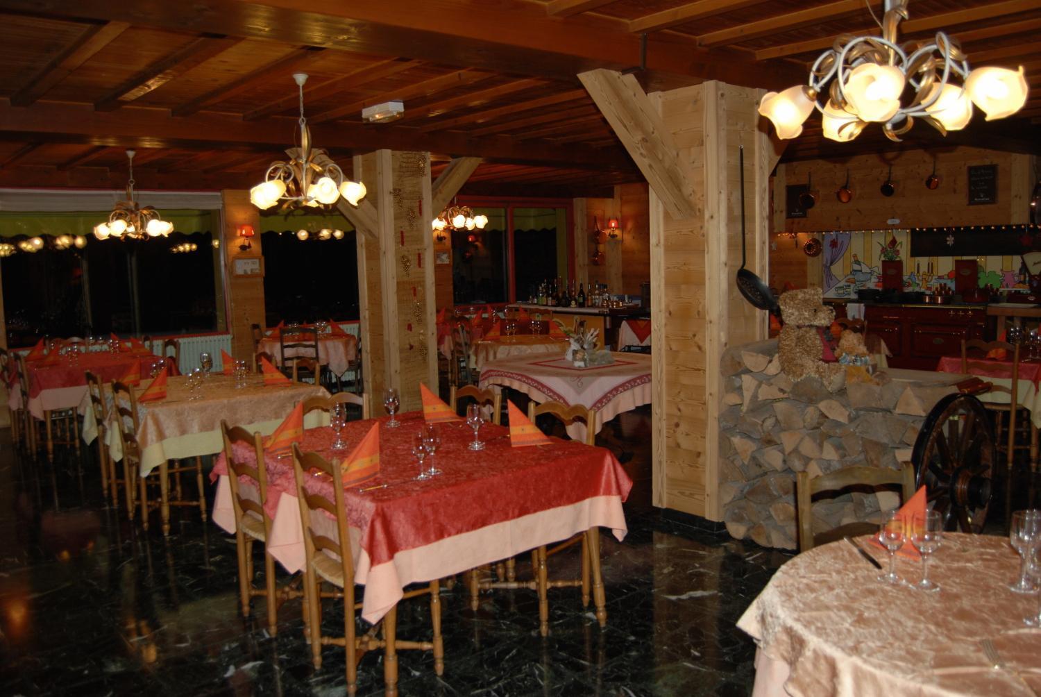Hotel De La Couronne Міжу Екстер'єр фото